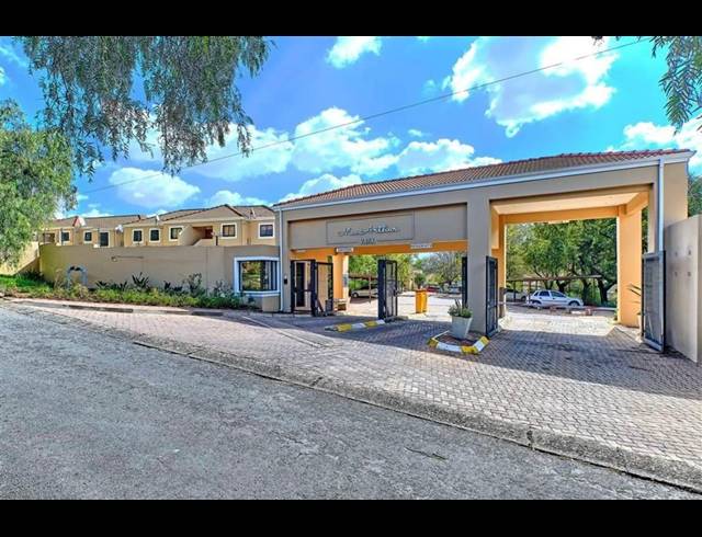 1 BEDROOM SECTIONAL TITLE FOR SALE IN ROBINDALE